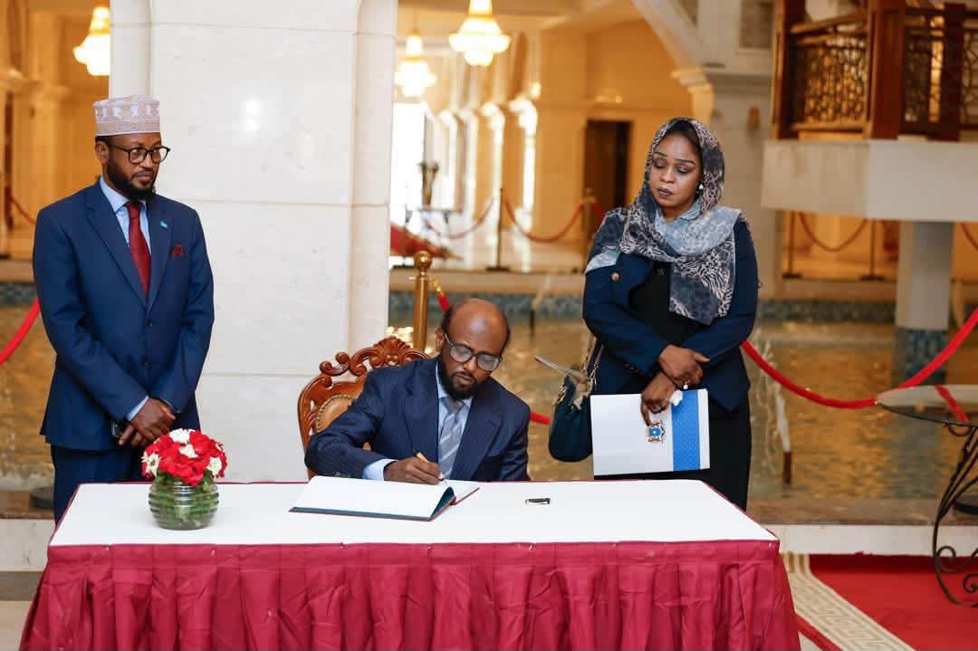 Safiirka Soomaaliya ee dalka Suudaan oo laga guddoomay waraaqadaha aqoonsiga Danjirenimo
