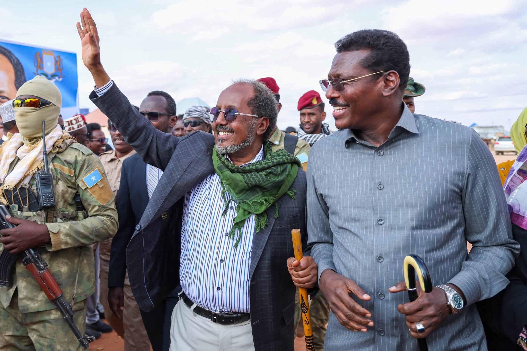 Madaxweyne Xasan Sheekh oo safar dhulka ah ku gaaray degmada Cadaado