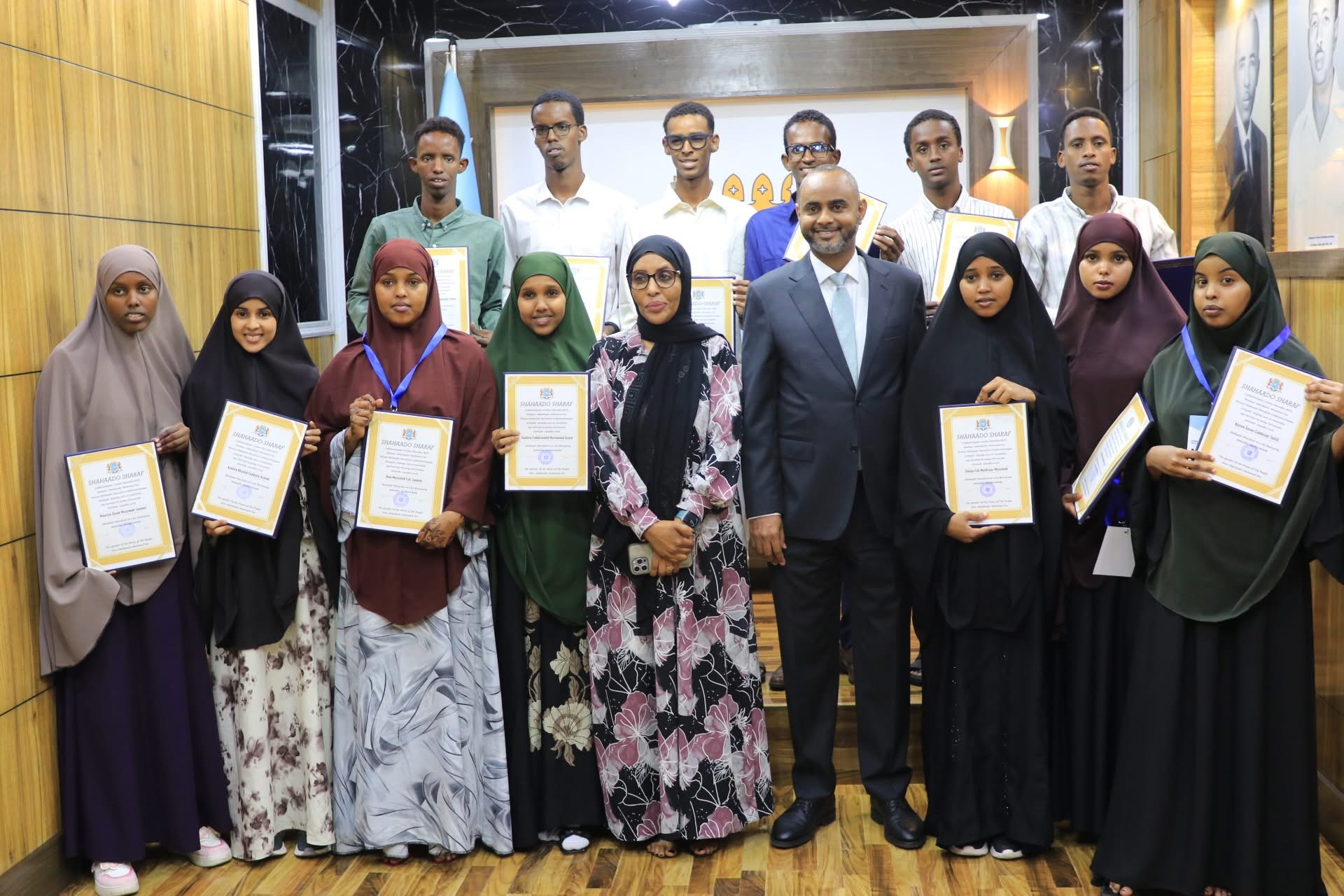 GUDDOOMIYAHA GOLAHA SHACABKA EE BJFS OO DHIIRAGELIYEY ARDAYDII KAALMAHA HORE KA GALAY IMTIXAANKII QARANKA EE DUGSIGA SARE