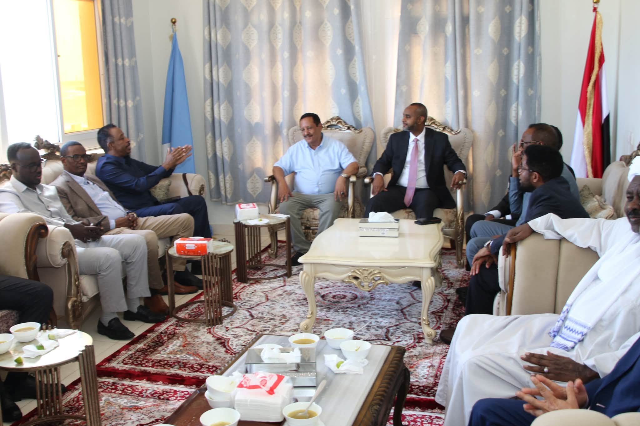 Guddoomiyaha Golaha Shacabka oo ka qeyb galay kulan ay ku maamuuseen Safiirada Dowladaha Carabta u fadhiya Soomaaliya