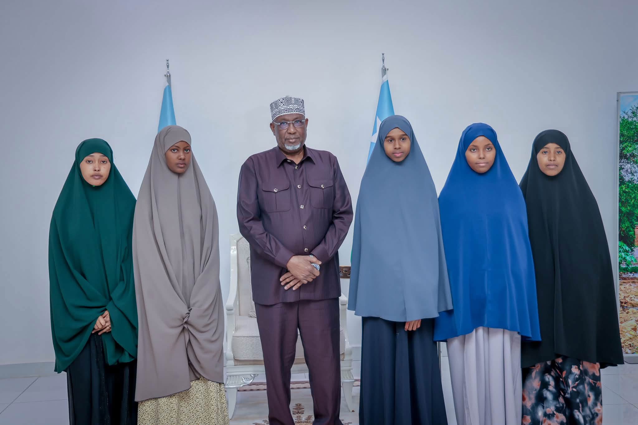 HOGGAAMIYAHA KOONFUR GALBEED OO QAABILAY ARDAYDA KAALIMAHA HORE KA GALAY IMTIXAANKA SHAHAADIGA FASALKA 8-AAD