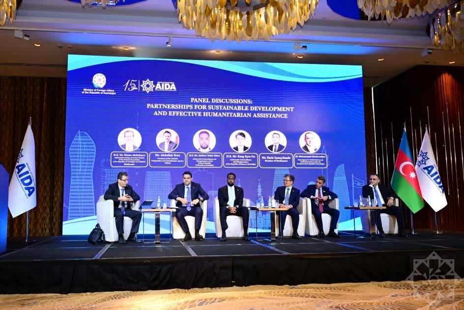 Safiirka JFS ee Dalka Azerbaijan oo ka qeyb galay munaasabadda 15-sanno guurada hay'adda AIDA