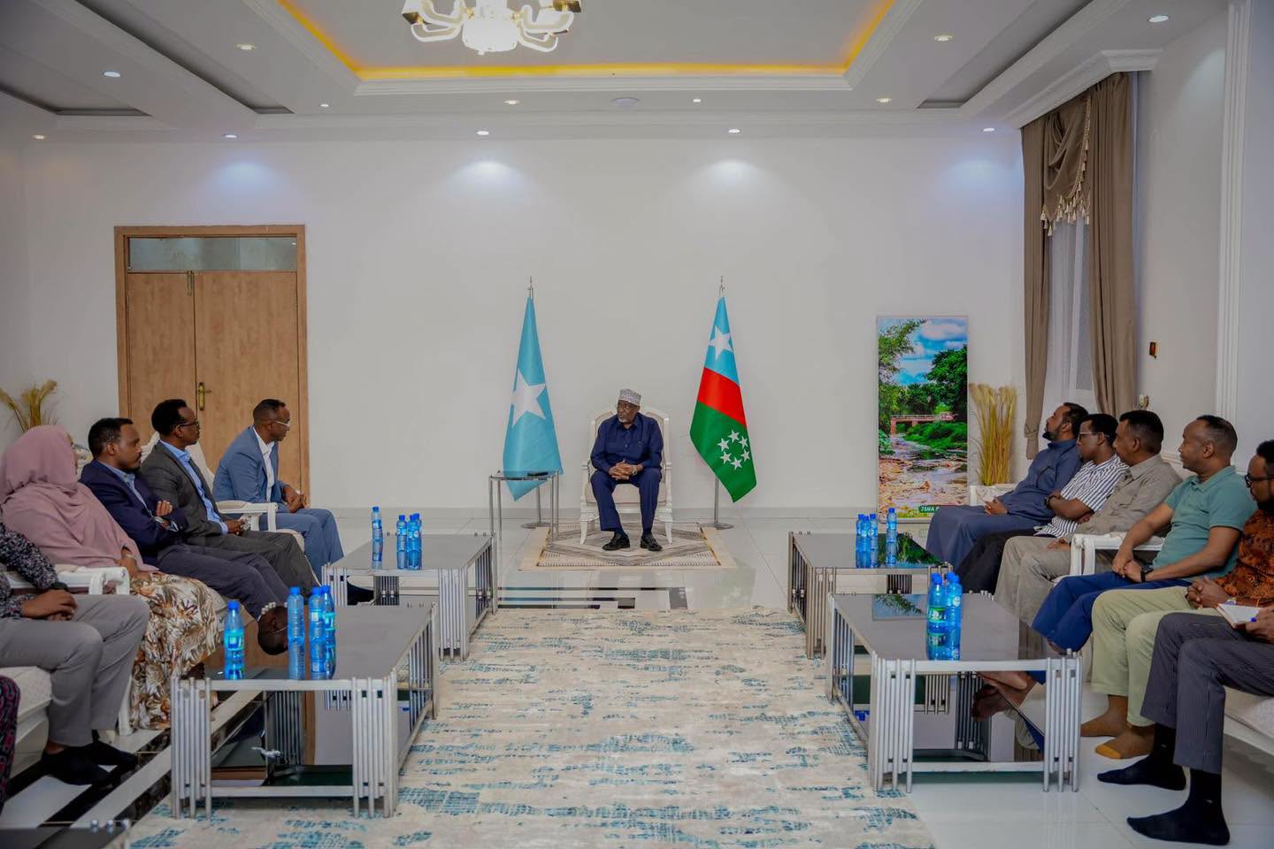 Hoggaamiyaha Koofur Galbeed oo la kulmay Guddoomiyaha SoDMA
