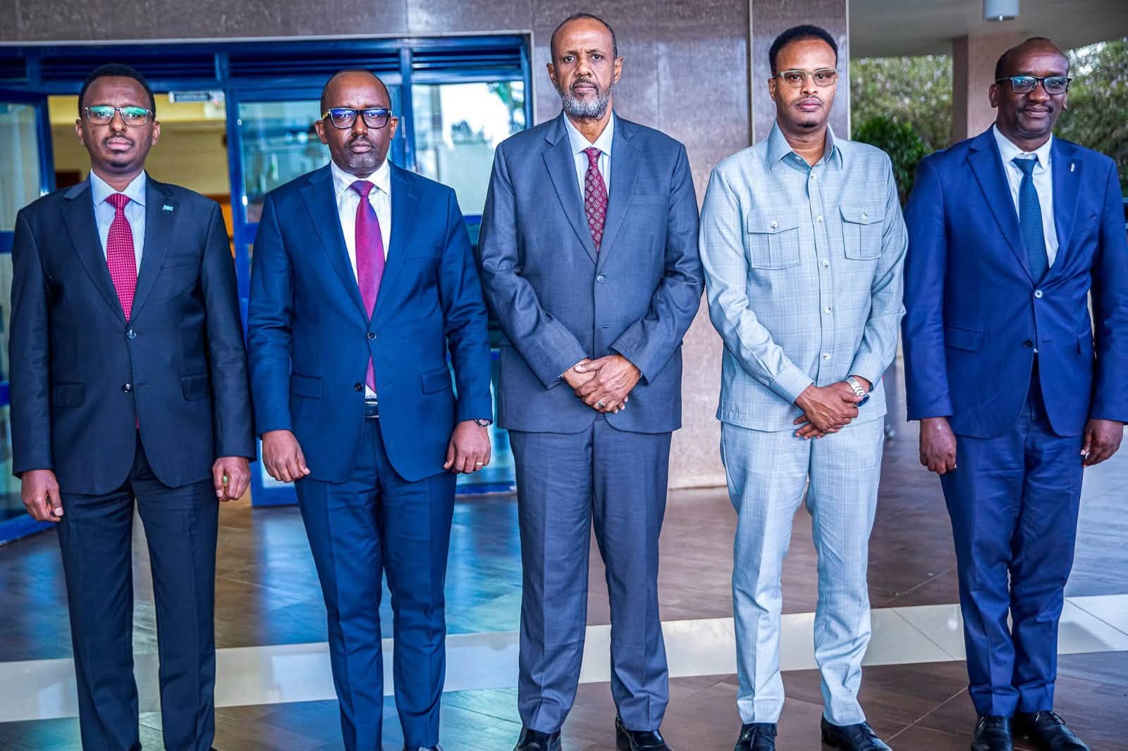 Wafdi ka socda Soomaaliya oo ka qeybgalaya Kulan la xiriira maareynta deymaha ee dalalka Afrika