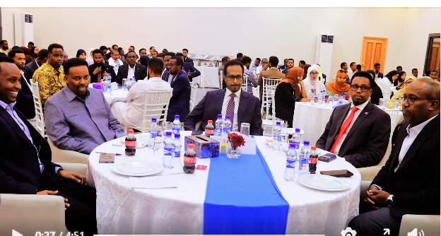 Wasiirka Ganacsiga XFS oo ka qeybgalay xaflad lagu abbaalmariyay shirkado iyo hey’ado ganacsi