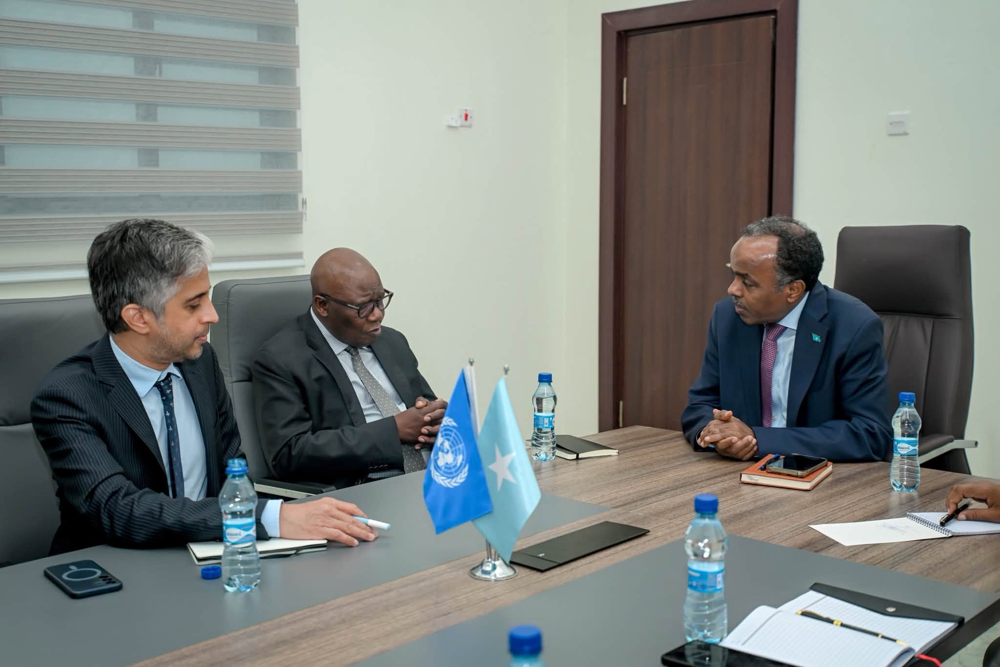 Wasiiru-Dowlaha Arrimaha Dibadda oo qaabilay wafdi ka socda QM