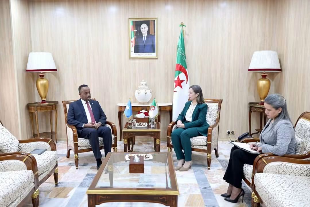 Danjiraha Soomaaliya ee dalka Algeria oo kulan la qaatay guddoomiyaha Baarlamanka dalkaas