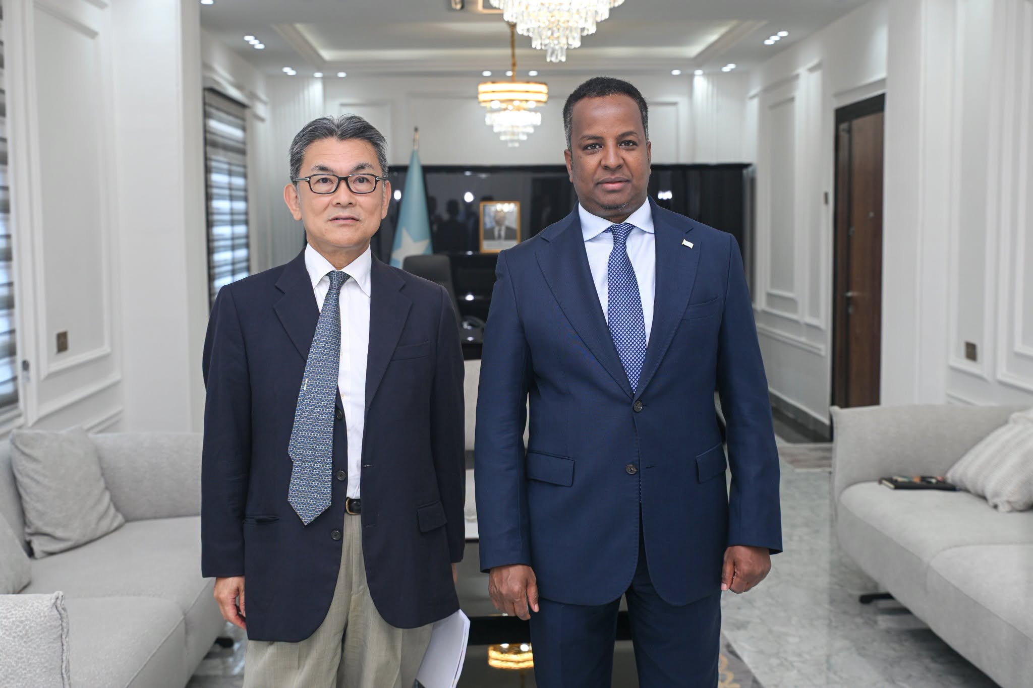 Soomaaliya iyo Japan oo ka wada hadlay xoojinta xiriirka labada dal